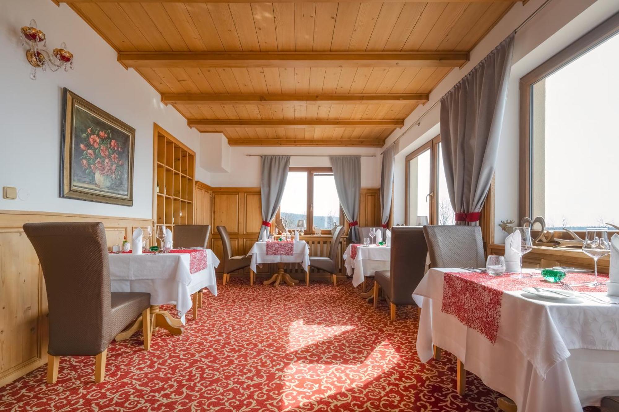 Wellness Hotel V Nebi Kořenov Exteriör bild